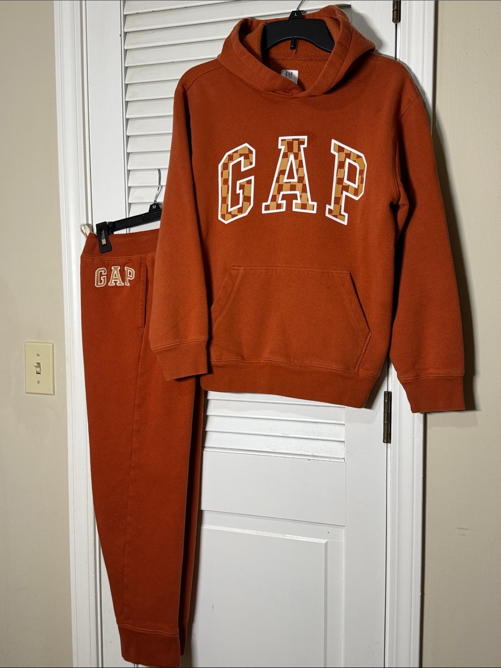 GAP Kids Rust Orange Logo Sweatpants & Hoodie Set. Size XXL. Like New.